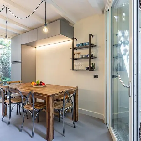 Navigli Typical With Private Courtyard Daire *