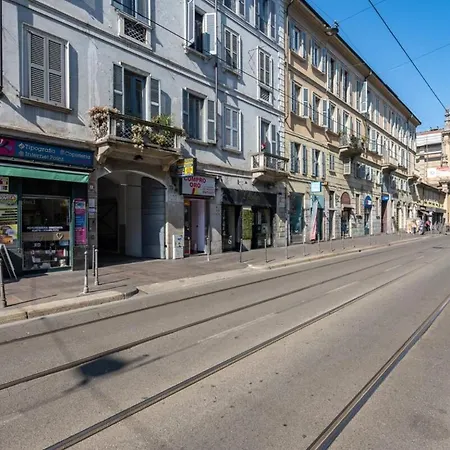 Daire Navigli Typical With Private Courtyard Milano