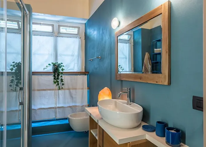 Navigli Typical With Private Courtyard Daire