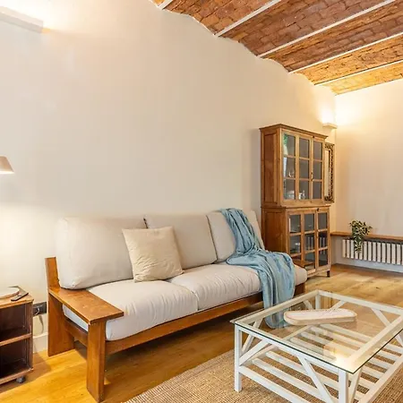 Lägenhet Navigli Typical With Private Courtyard